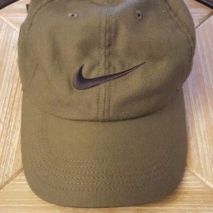 nike heritage 86 cap green
